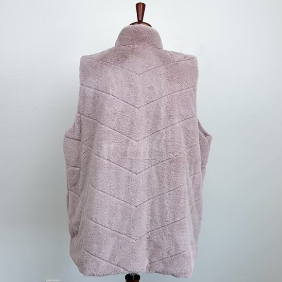 Maurices Cozy Fleece Plush Blush Sleeveless Vest - Picture 7 of 9